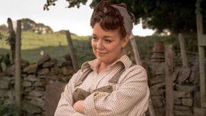 The Railway Children Return's poster