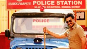 Silukkuvarupatti Singam's poster