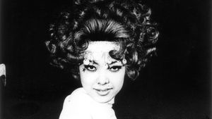 Funeral Parade of Roses's poster