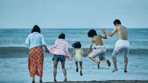 Shoplifters's poster