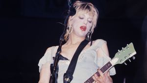 Hole - Live Through This's poster