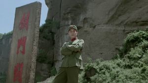 Wreaths at the Foot of the Mountain's poster