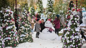 Christmas at Dollywood's poster