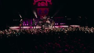 Slash featuring Myles Kennedy & The Conspirators - Living The Dream Tour's poster