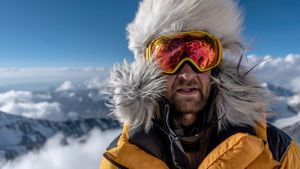 Lost on Everest's poster