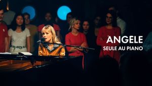 Angèle, seule au piano's poster