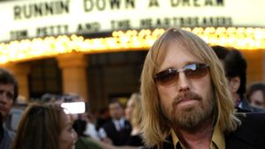 Tom Petty and the Heartbreakers: Runnin' Down a Dream's poster