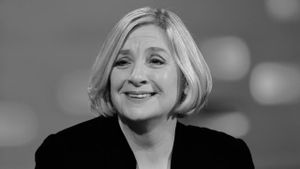 Victoria Wood Live In Your Own Home's poster