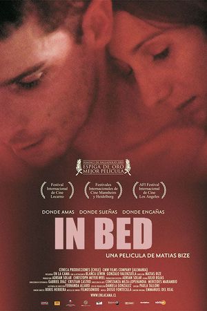 En la Cama's poster