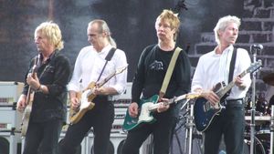 Hello Quo's poster