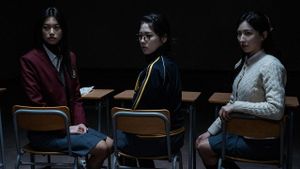 Idiot Girls and School Ghost: School Anniversary's poster
