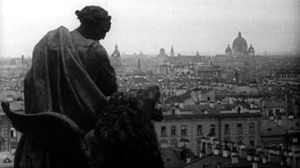 Leningrad. Stimmen einer belagerten Stadt's poster