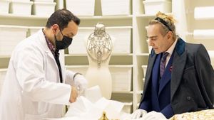 High & Low - John Galliano's poster