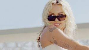 Miley Cyrus - Endless Summer Vacation (Backyard Sessions)'s poster