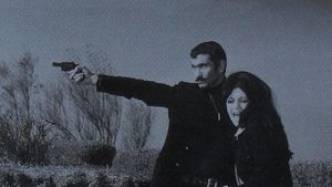 Bir Çirkin Adam's poster
