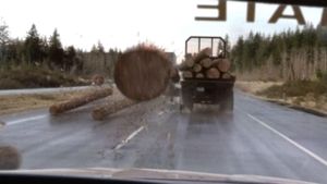 Final Destination 2's poster
