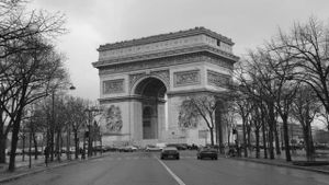 Arch of Triumph's poster