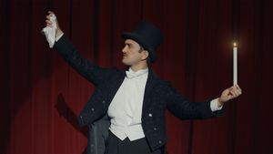 The Magician's Raincoat's poster