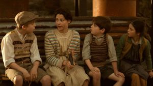 The Railway Children Return's poster