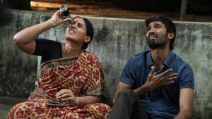 Velaiyilla Pattathari's poster