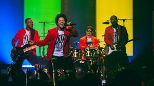 Bruno Mars: 24K Magic Live at the Apollo's poster