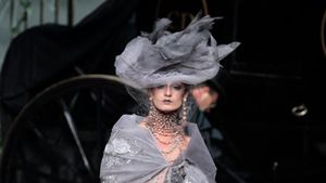 The Secret World of Haute Couture's poster