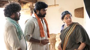 Pannaiyarum Padminiyum's poster