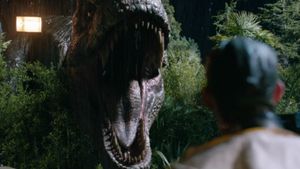 Jurassic World: Fallen Kingdom's poster