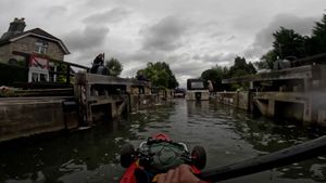 Source to Sea down the River Thames WITHOUT Leaving it (Part 4)'s poster