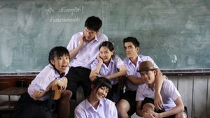 Miss You Again's poster