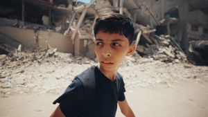 Gaza: How to Survive a Warzone's poster