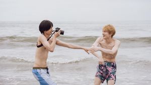 Let's Eat Together, Aki and Haru 2's poster