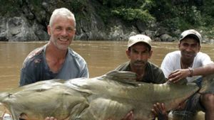 River Monsters Presents: Killer Catfish Extended Cut's poster