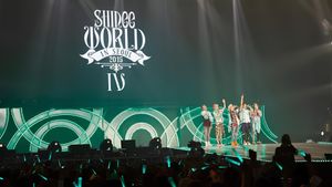 SHINee CONCERT "SHINee WORLD IV"'s poster