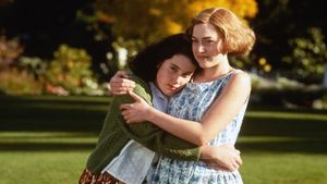 Heavenly Creatures's poster