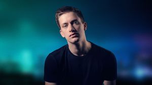 Daniel Sloss: X's poster