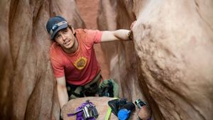 127 Hours's poster