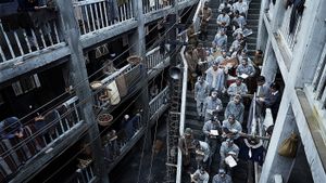 The Battleship Island's poster