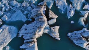 Iceland: The Quest for Origins's poster