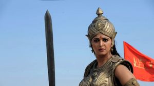 Rudhramadevi's poster