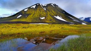 Magical Iceland: Living on the World's Largest Volcanic Island's poster