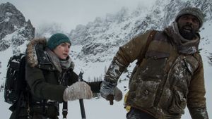 The Mountain Between Us's poster