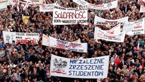 Solidarność: How Solidarity Changed Europe's poster