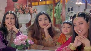 Hum Saath-Saath Hain's poster