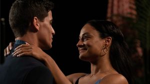 The Engagement Dress's poster