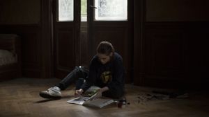 Personal Shopper's poster