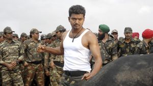 Thuppakki's poster
