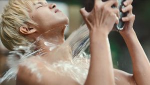 Secrets in the Hot Spring's poster