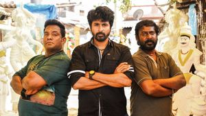 Velaikkaran's poster