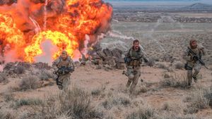12 Strong's poster